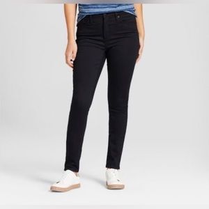 Universal Thread Jeans